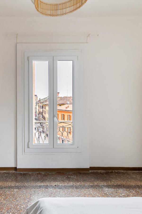 Alessandrini Apartment Alla Finestrella By Wonderful Italy Bologna Exteriör bild